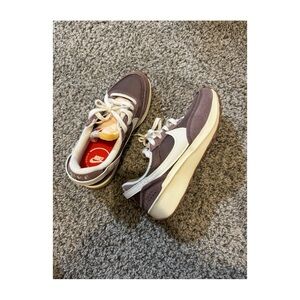 women’s Nike waffle sneaker